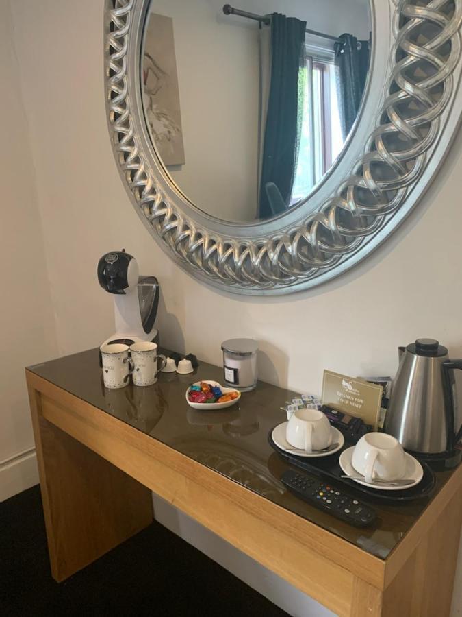 The Swan @ Stoford Hotel Exterior foto A Nespresso coffee machine in a hotel room