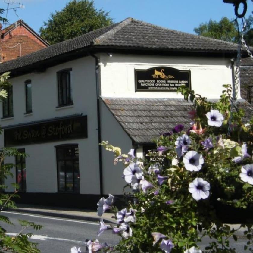 The Swan @ Stoford Hotel Exterior foto The former Swan Inn