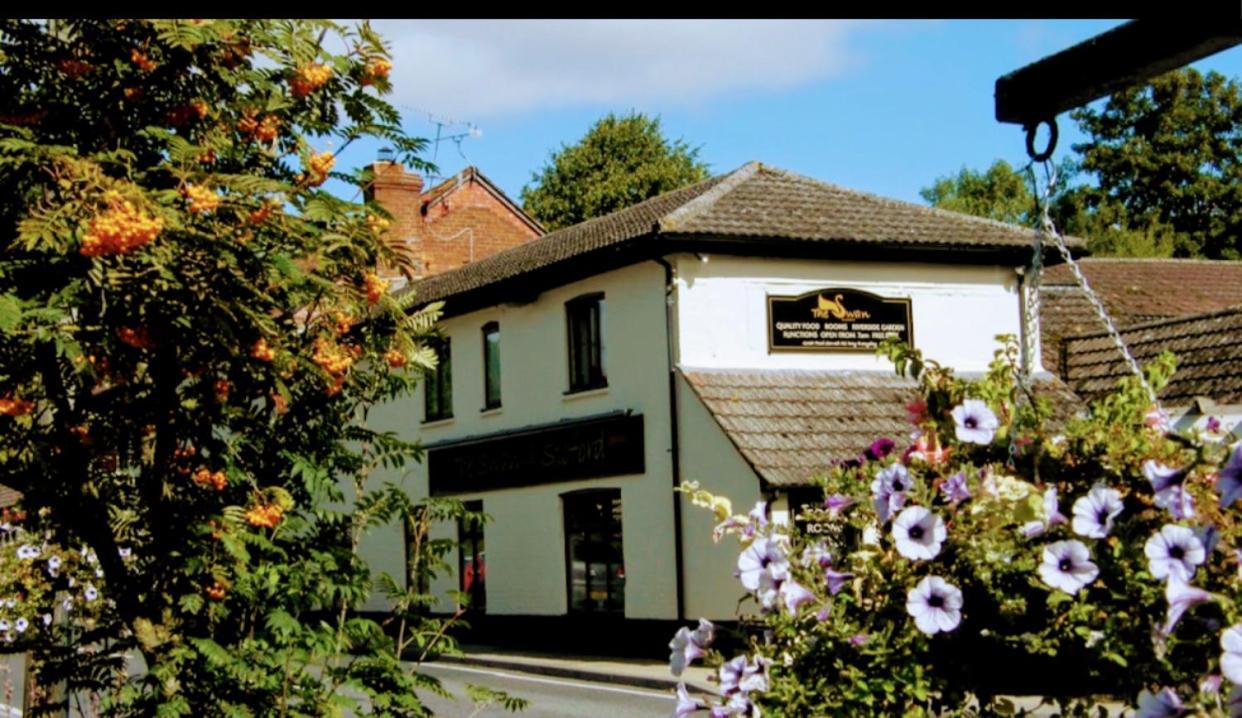 The Swan @ Stoford Hotel Exterior foto The Old Post Office, Great Haywood